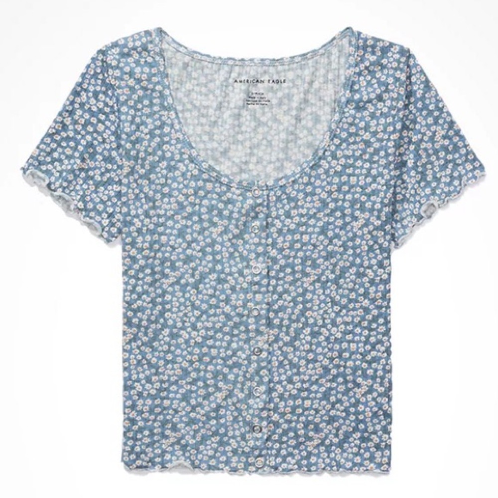 American Eagle Blue Floral Snap Button Cropped Tee